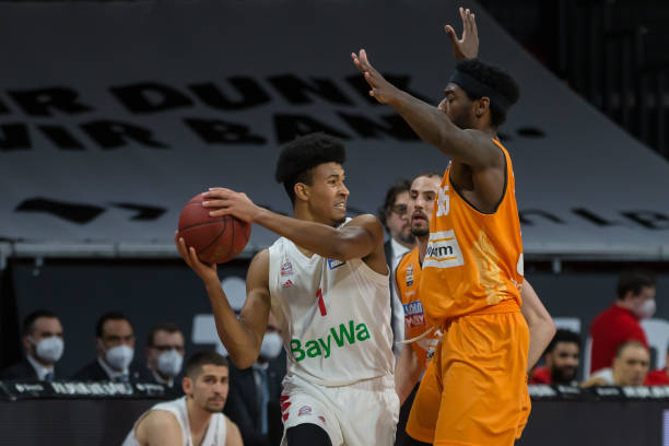 引着众多优 引着众多优